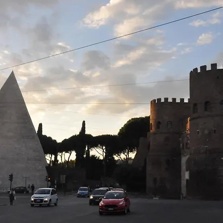 Piramide Cestia Comfort Lejlighed *