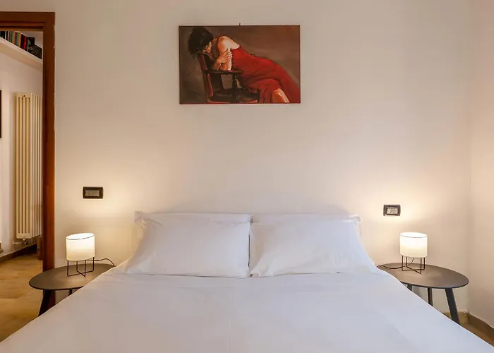 Piramide Cestia * Rome