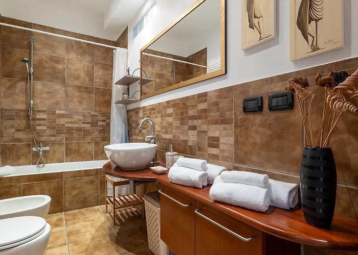 Piramide Cestia * Rome