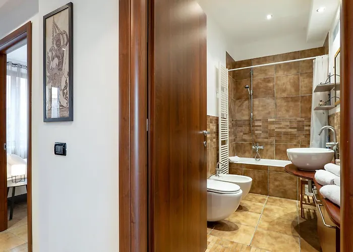 Piramide Cestia * Rome